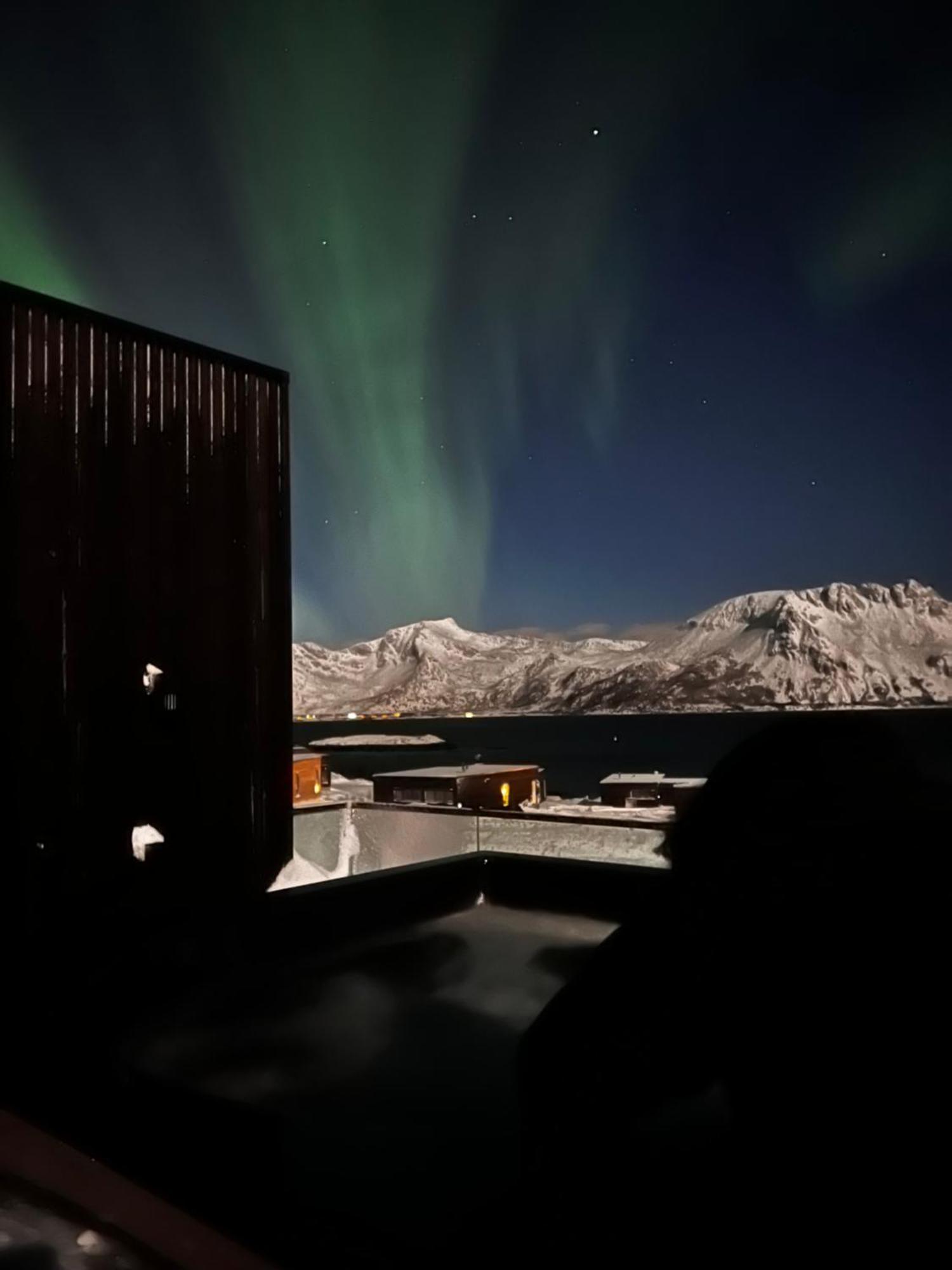 Hoda Cabin - Luxury Lodge With Jacuzzi And Sauna Lyngværet Eksteriør billede