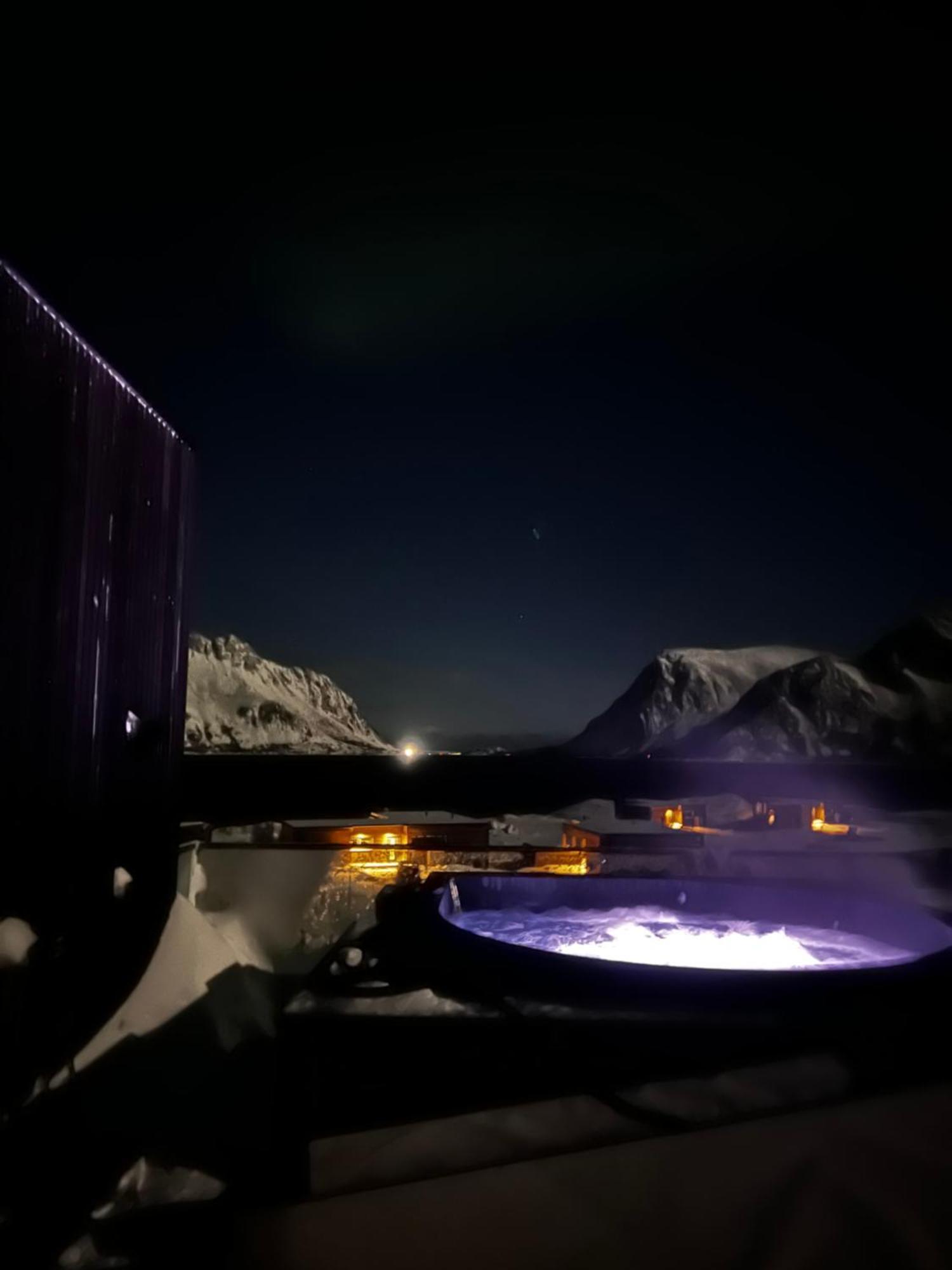 Hoda Cabin - Luxury Lodge With Jacuzzi And Sauna Lyngværet Eksteriør billede